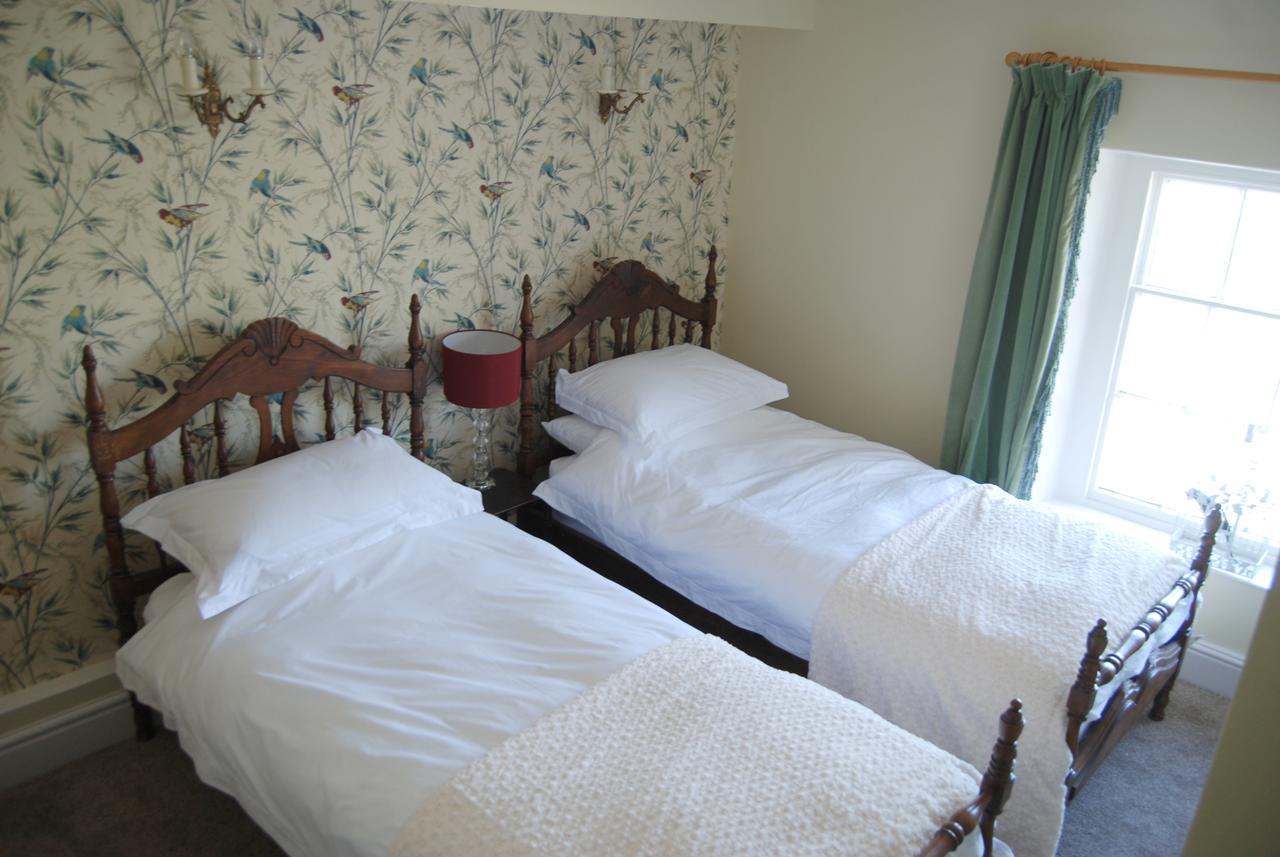 The Fforest Inn Llanfihangel-nant-Melan Εξωτερικό φωτογραφία