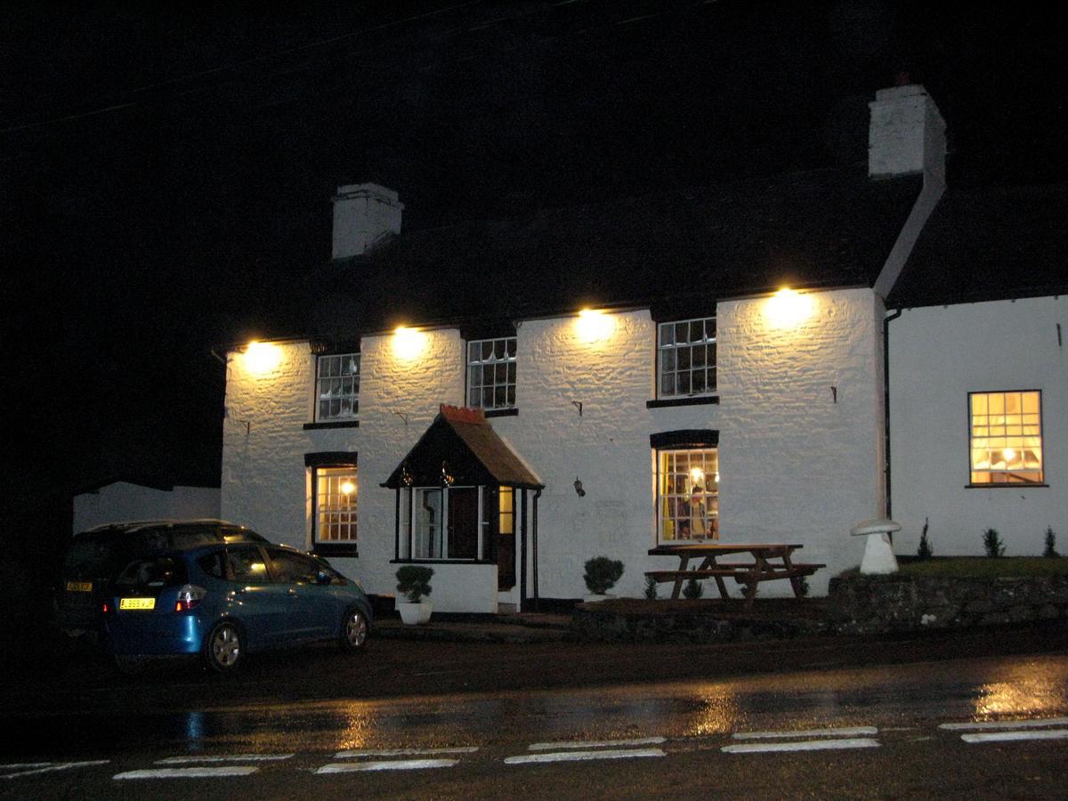 The Fforest Inn Llanfihangel-nant-Melan Εξωτερικό φωτογραφία